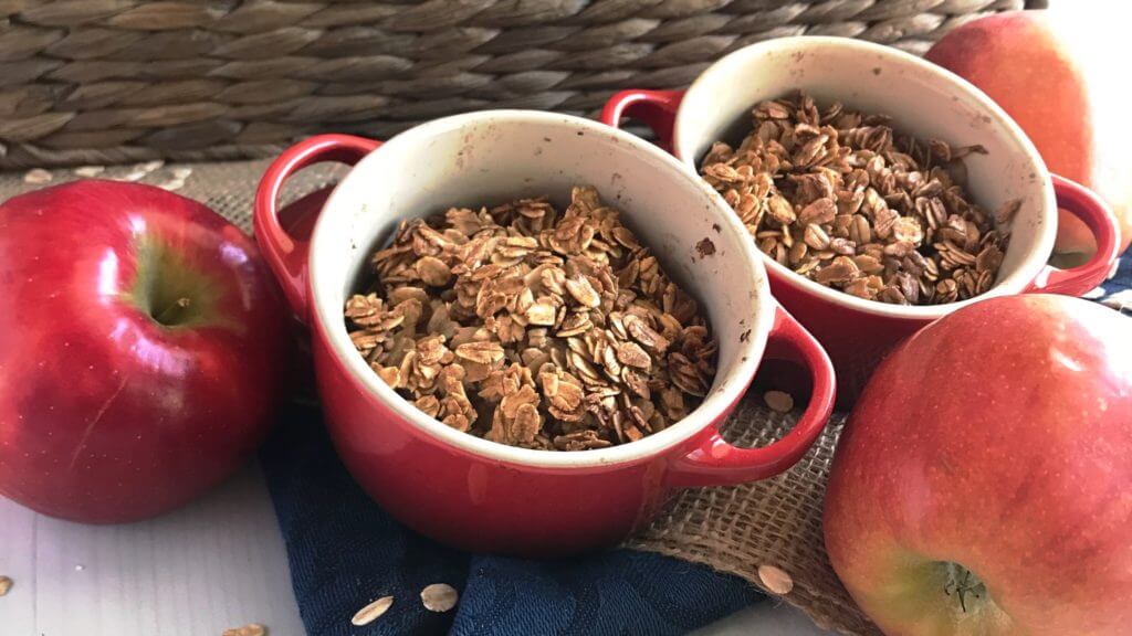 Easy 5 Ingredient Apple Crisp | Nutrition Nuptials | Mandy Enright MS RDN RYT