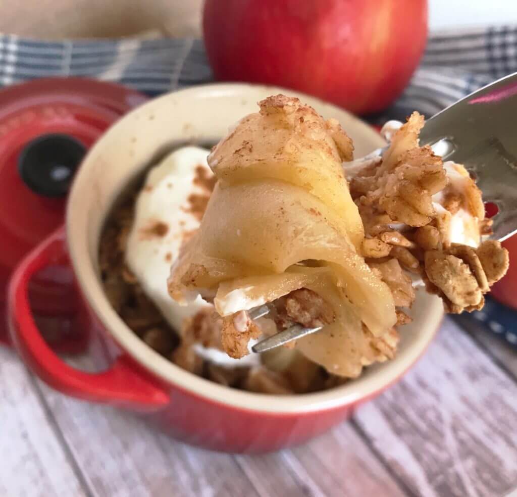 Easy 5 Ingredient Apple Crisp | Nutrition Nuptials | Mandy Enright MS RDN RYT